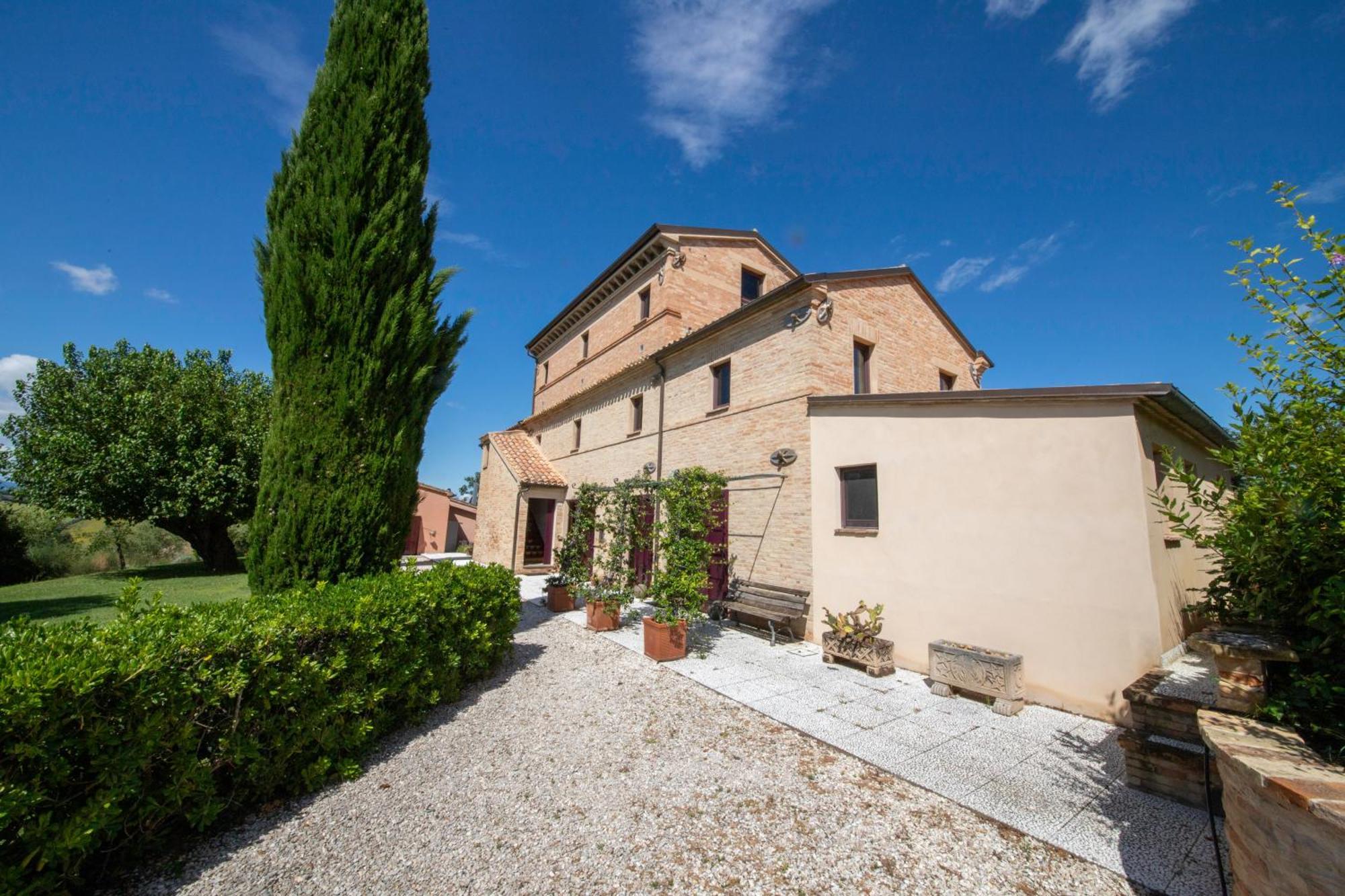 Casali Marchigiani - Ville Vacanza Private Con Piscina Ostra ภายนอก รูปภาพ