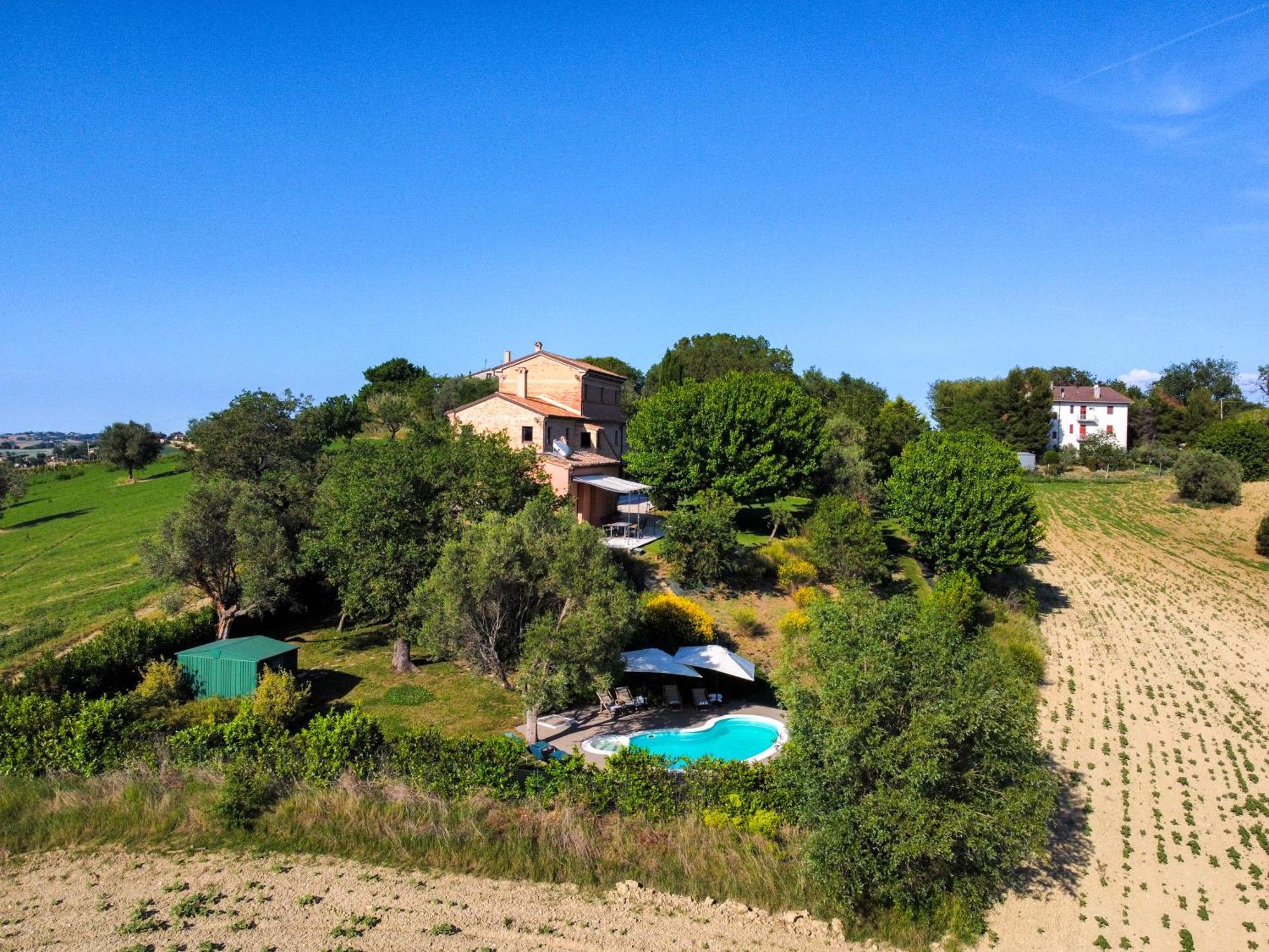 Casali Marchigiani - Ville Vacanza Private Con Piscina Ostra ภายนอก รูปภาพ